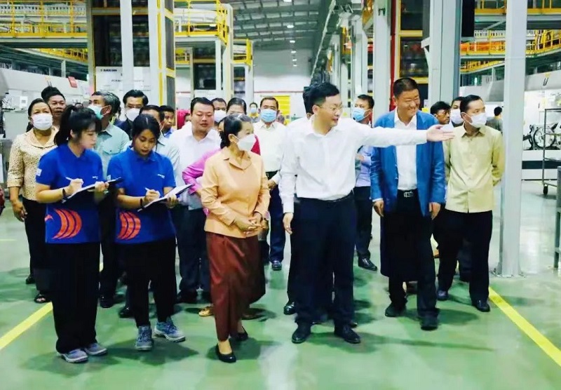 柬埔寨副总理棉森婉到赛轮（柬埔寨）轮胎有限公司调研